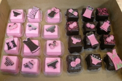 Lingerie Petit Fours